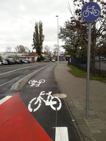 Budowa ścieżki rowerowej wzdłuż cieku Mokrzyca w sąsiedztwie ul. Hugona Kowarzyka