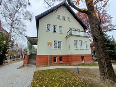 Rozbudowa, przebudowa i remont wilii przy ul. Krzyckiej z zagospodarowaniem terenu i infrastrukturą techniczną