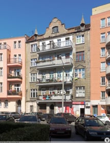 Roboty budowlane związane z wymianą systemu ogrzewania oraz remont w budynku przy ul. Wesołej 8