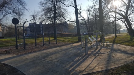 Budowa siłowni zewnętrznej przy ul. Poświęckiej
