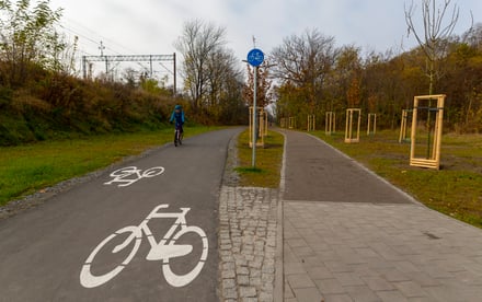 Promenada Krzycka - ul. Spiska od szpitala do nasypu kolejowego