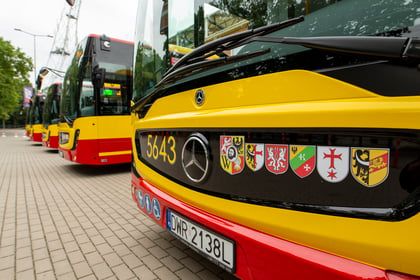 Umowa z podwykonawcą na 12 autobusów Mercedes Benz Conecto G oraz 18 Isuzu Citiport