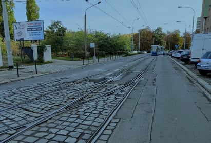 Budowa rozjazdu w ul. Słowiańskiej przy zajezdni Ołbin - rozjazd od strony Jedności Narodowej
