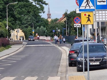 Rozbudowa i przebudowa ul. Asfaltowej na odcinku od ul. Pawiej wraz z budową 3 przystanków