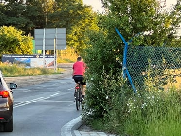 Budowa ścieżki pieszo-rowerowej w ramach rozbudowy ul. Żwirki i Wigury Zachodniej