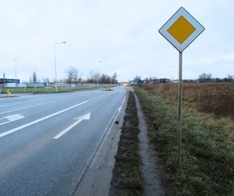 Budowa chodnika i ścieżki rowerowej wraz z oświetleniem w ul. Awicenny we Wrocławiu na odcinku od powstającej zabudowy na działce nr 1/12, AM-21, obręb Oporów do Poczty Polskiej