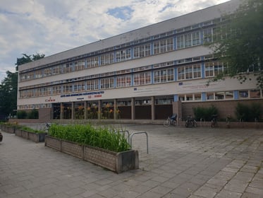 Przebudowa i remont sanitariatów z Zespole Szkół Ekonomiczno-Ogólnokształcących przy ul. Drukarskiej 50 we Wrocławiu