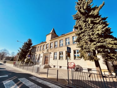 Przebudowa i remont pomieszczeń w Szkole Podstawowej nr 28 przy ul. Greckiej 59 we Wrocławiu na potrzeby utworzenia toalet – zaprojektowanie i wykonanie robót budowlanych