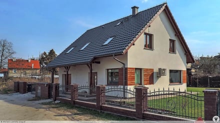 Budowa nawierzchni docelowej wraz z odwodnieniem i oświetleniem w ul. Śremskiej we Wrocławiu (dz. Nr 47/28 - część, 47/25, 47/16, 47/13, AM-20 obr. Osobowice)