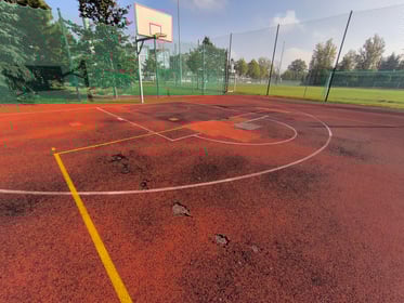 Wymiana sztucznej nawierzchni na boisku wielofunkcyjnym, bieżni sportowej oraz placu zabaw na terenie Boiska Sportowego „Ołtaszyn” przy ul. Strachowskiego 53 we Wrocławiu