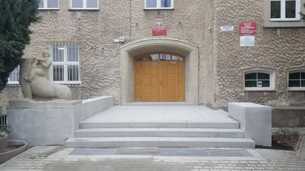 Przebudowa pracowni chemicznej w Szkole Podstawowej nr 9 przy ul. Nyskiej 66 we Wrocławiu