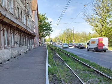 Aleja Opolska z tramwajem na Księże