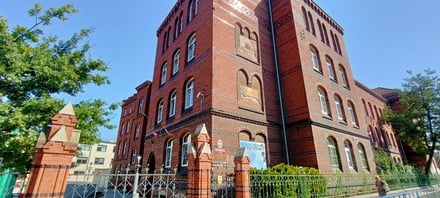 Przebudowa i remont budynku Szkoły Podstawowej nr 73 przy ul. Glinianej 30 we Wrocławiu – instalacje elektryczne i teletechniczne