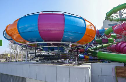 Budowa nowej zjeżdżalni - cebuli w Aquapark Wrocław