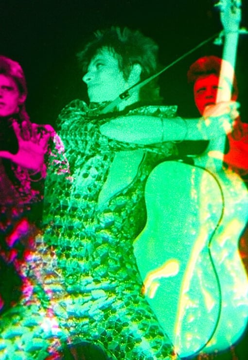 Plakat filmu Wszystkie nieprzespane noce: "Moonage Daydream"