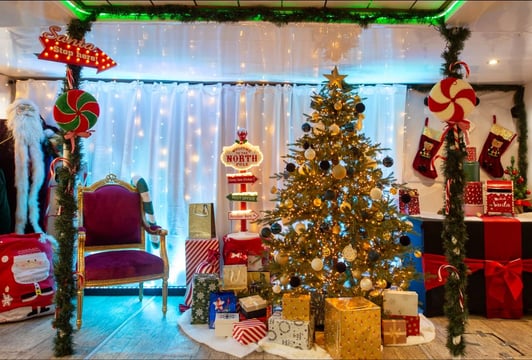 REJSY ŚWIĄTECZNYM OGRZEWANYM STATKIEM "RUSAŁKA"