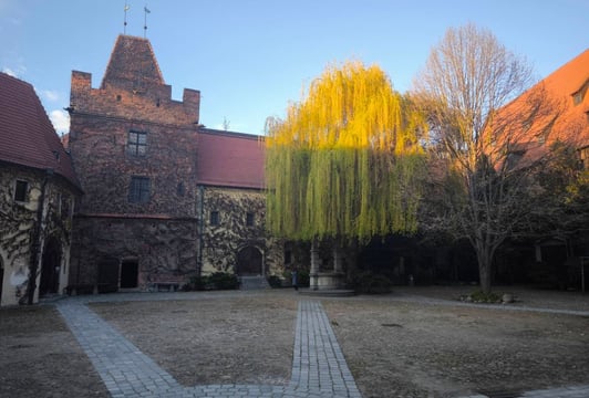 dziedziniec Arsenału Miejskiego