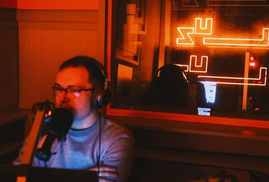 Zdjęcie ze studia Radia LUZ