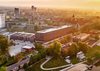 Alumni FEST – Politechnika Wrocławska otwiera kampus!