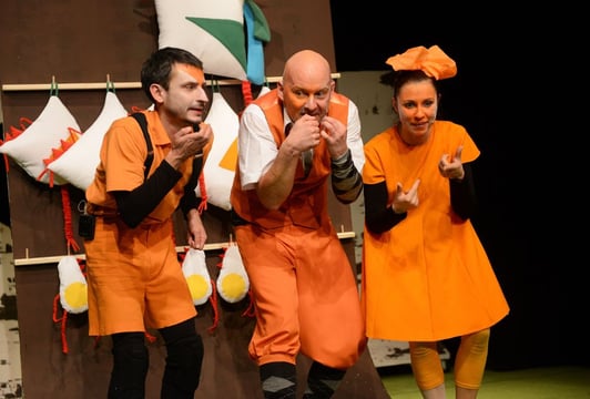 Skarpety i papiloty | 4+