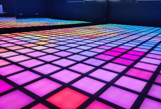 Pixel by No Limits – interaktywna podłoga LED we Wrocławiu