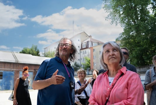 Od osiedla Siedem Włók do BWA Wrocław – spacer historyczno-architektoniczny z Rafałem Eysymonttem
