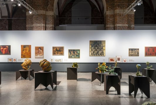 Oprowadzanie kuratorskie po wystawie "Wieloświat. Anna Szpakowska-Kujawska" w Muzeum Architektury