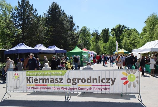 kiermasz 04.2025