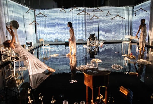 Materiały do pokojówek | Studio WACHOWICZ/FRET