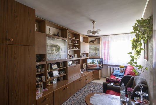 Mieszkanie na osiedlu pracowniczym byłego PGR w Nowej Wsi Niemczańskiej