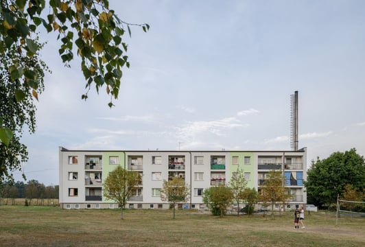 Blok na osiedlu pracowniczym byłego PGR w Babsku