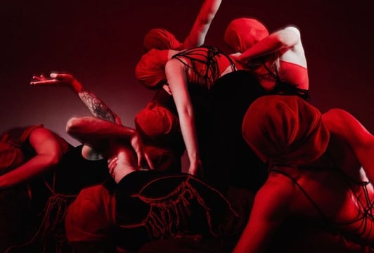 “Mrówki” – spektakl teatru ruchu i tańca | Teatr [Nazwa Robocza]
