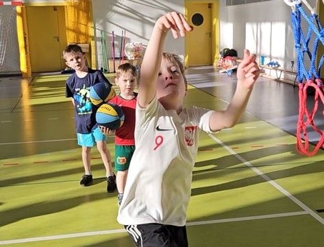Bezpłatne zajęcia ogólnorozwojowe z elementami koszykówki dla dzieci od 2 roku życia