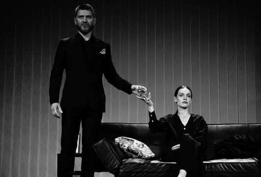 Mąż i żona - komedia A. Fredry bez cenzury - Teatr Sztampa
