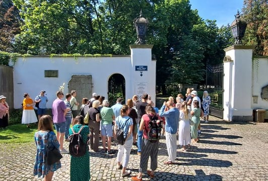 Oprowadzanie po Starym Cmentarzu Żydowskim z przewodnikiem muzealnym