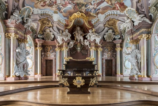 Aula Leopoldyńska, widok w stronę podium