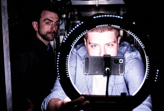 Spektakl teatralny "Bogiem a prawdą"