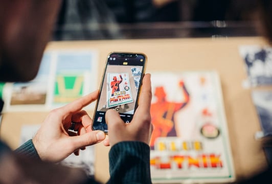 Oprowadzanie kuratorskie po wystawie "Niedziela w Hutmenie"