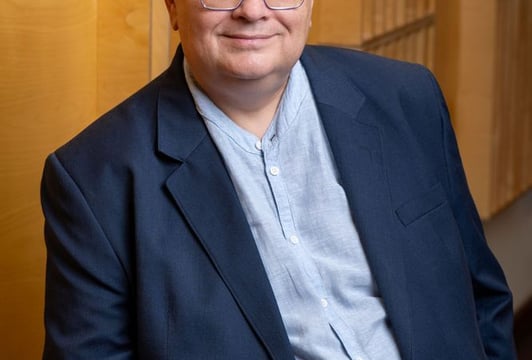 prof. Bogdan Makal zaprasza na lekcję śpiewu