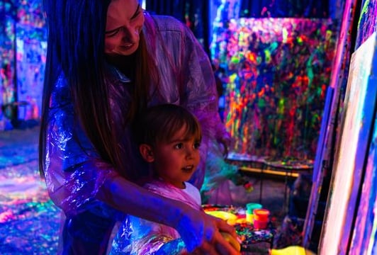 Dzień Matki w Pigcasso - kreatywne malowanie / chlapanie dla dzieci i dorosłych