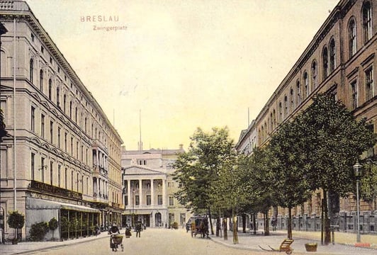 Plac Teatralny (Zwingerplatz)