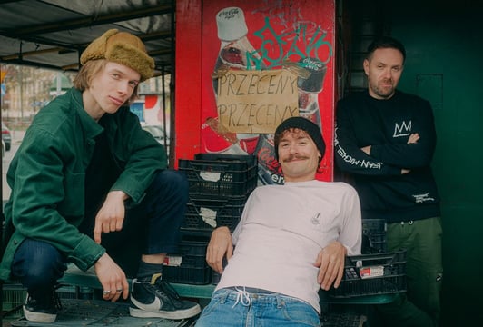 ŁONA x KONIECZNY x KRUPA: „TAXI”