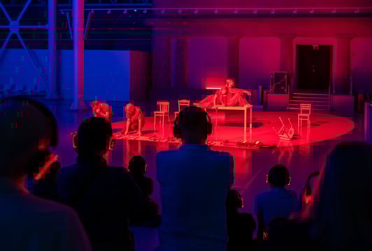 Spektakl Teatru Czterech „Strategie przetrwania. Silent disco”