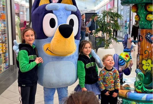 Sesja zdjęciowa i kreatywna zabawa z LEGO® Bluey w Alei Bielany