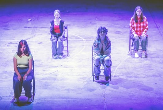 Spektakl ukraińskiego niezależnego teatru GAS "Jutro 10 lat temu | Завтра 10 років тому"