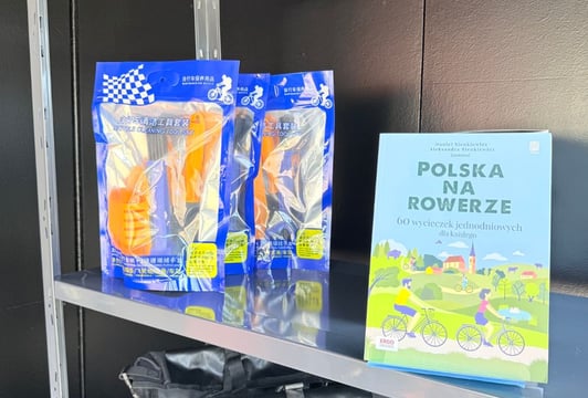 Parking przy Wrocław Fashion Outlet stał się serwisem rowerowym