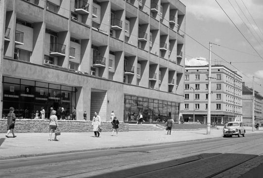 9. Galeriowiec, ul. Kołłątaja, 1962 (projekt 1956), zbiory: Muzeum Miejskie Wrocławia