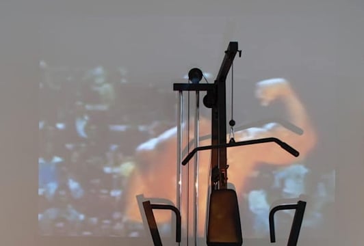 Mirosław Chudy_Maszyna do rzeźby_instalacja