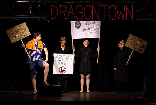 Spektakl: Dragontown