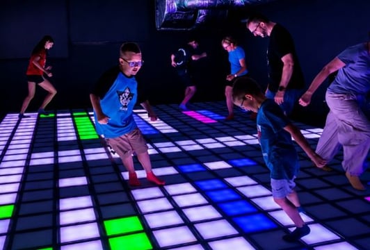 Pixel by No Limits – interaktywna podłoga LED we Wrocławiu